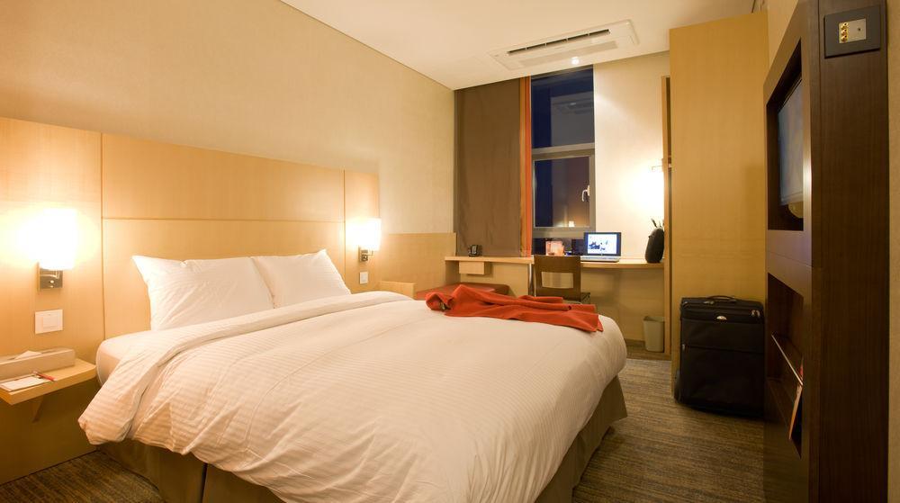 Hotel Ibis Ambassador Busan City Centre Zewnętrze zdjęcie