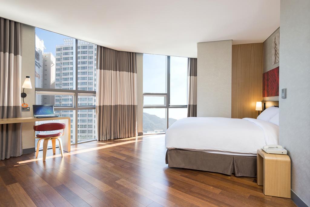 Hotel Ibis Ambassador Busan City Centre Zewnętrze zdjęcie